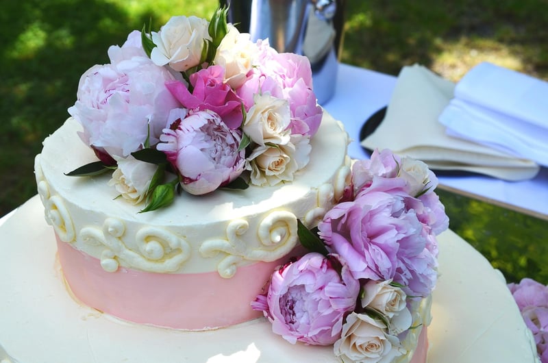 Vintage Lace Wedding Cake